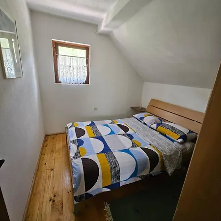 Give Peace A Chance - 10 Km From Sarajevo Center Petrovici (Istocno Novo Sarajevo)