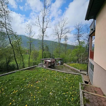 Give Peace A Chance - 10 Km From Sarajevo Center *